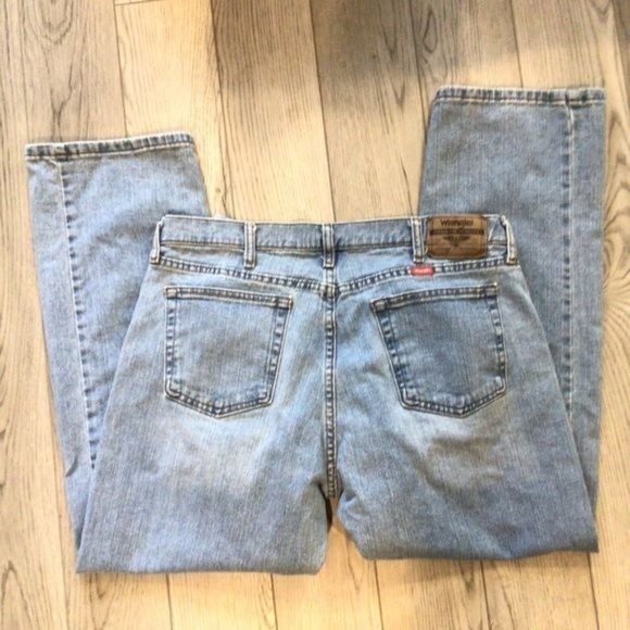 Wrangler Jeans Premium Quality 34x30 Work Jeans Relaxed Straight Fit Barn Wear - Picture 4 of 8